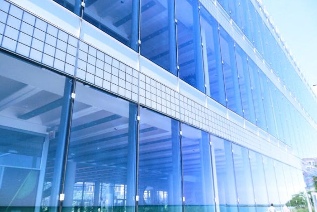Best Window Cleaning Tips to Keep Your Windows Shining Bright and Sparky Clean