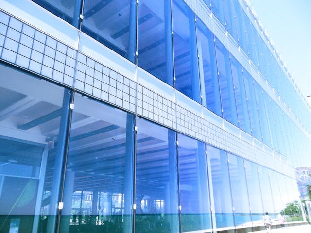Best Window Cleaning Tips to Keep Your Windows Shining Bright and Sparky Clean
