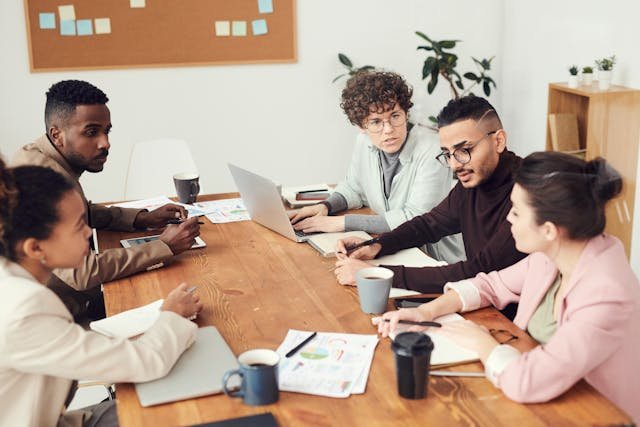 The Ultimate Guide to Banking for New Canadian Immigrants Settlefast